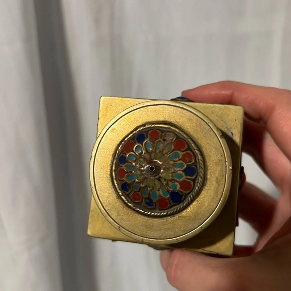 Antique Chinese Decor - Picture 4 of 6